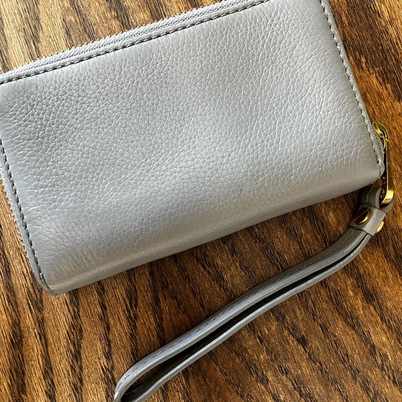 Marc by Marc Jacobs Wristlet! - Picture 4 of 5